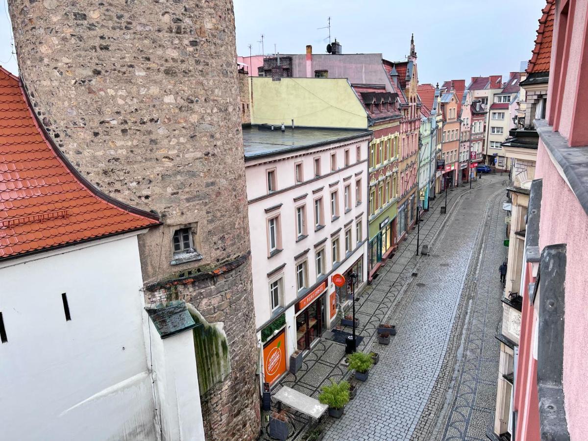 Apartament W Samym Centrum Jeleniej Gory Jelenia Gora Dış mekan fotoğraf